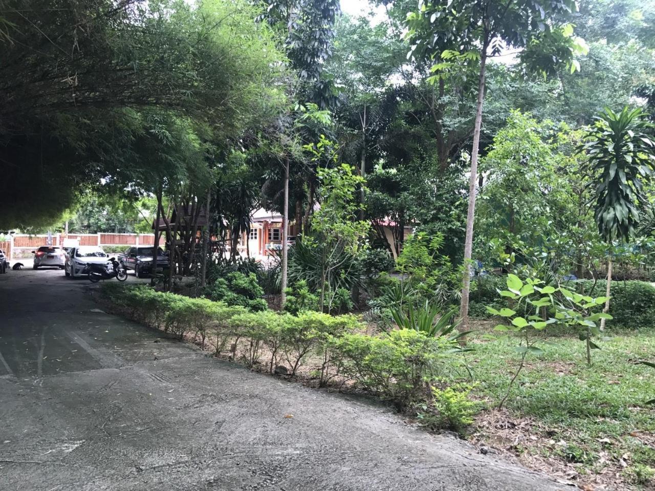 Baan Rai Pu Fa Villa Sattahip Exterior foto