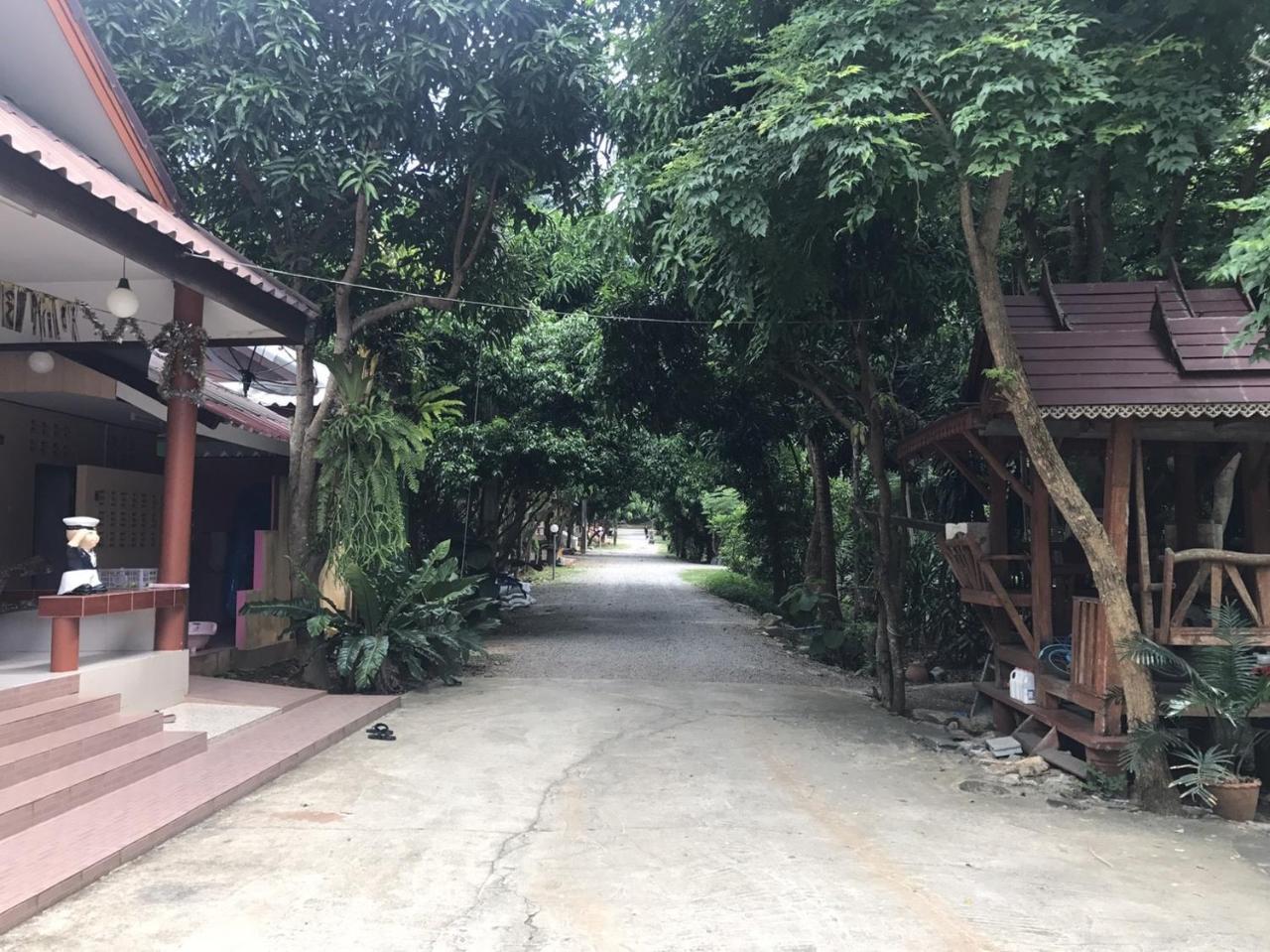 Baan Rai Pu Fa Villa Sattahip Exterior foto