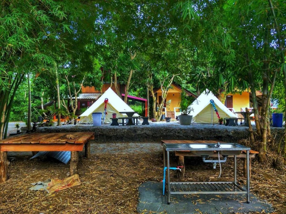 Baan Rai Pu Fa Villa Sattahip Exterior foto